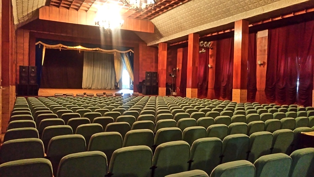 Першим спектаклем, що його дасть Закарпатський обласний театр драми та комедії в Хусті, стане "Наталка Полтавка"