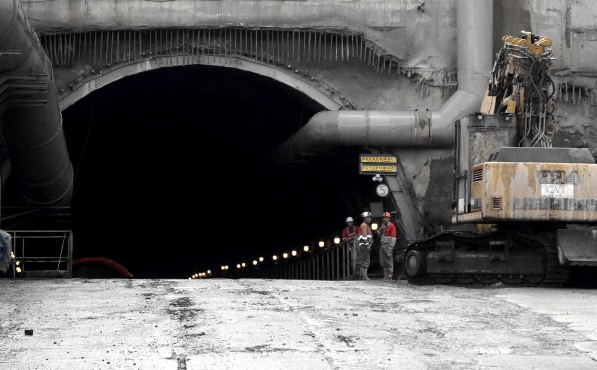 Завершено будівницто Бескидського тунелю у Карпатах