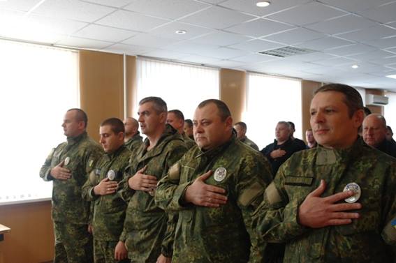 Нові погони вручили закарпатським поліцейським, які проходять стажування на Донеччині