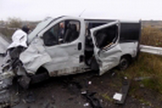 Унаслідок ДТП на об‘їзній дорозі в Хусті загинув водій, а два пасажири опинилися в лікарні (ФОТО)