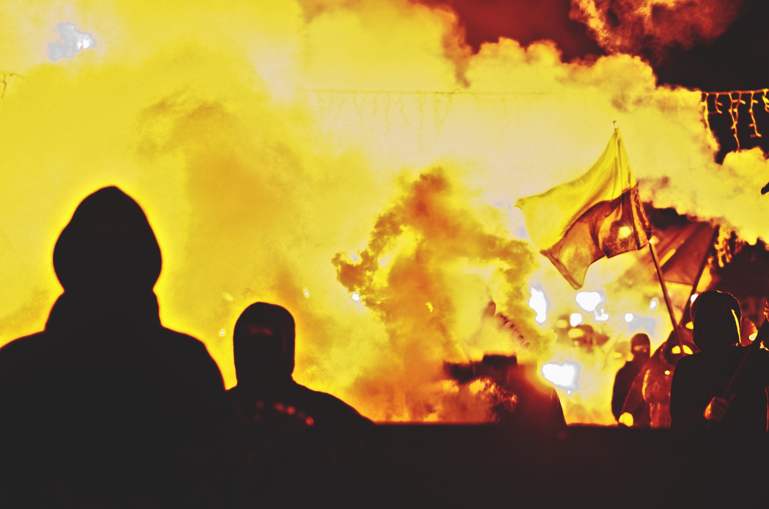 В Ужгороді націоналістична "Карпатська Січ" пройшлася містом чорним "маршем сили" (ФОТО, ВІДЕО)