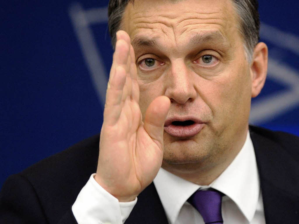 Прем'єр Угорщини продовжує шантажувати Україну блокуванням її зближення з ЄС та НАТО