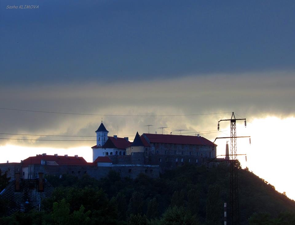 Мукачівський замок Паланок до Нового року за понад 2,5 млн грн освітять львів'яни (ДОКУМЕНТИ)