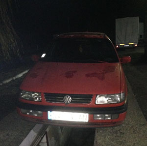 На "Лужанці" через контрабандні сигарети в паливному баку українець позбувся Volkswagen Passat (ФОТО)