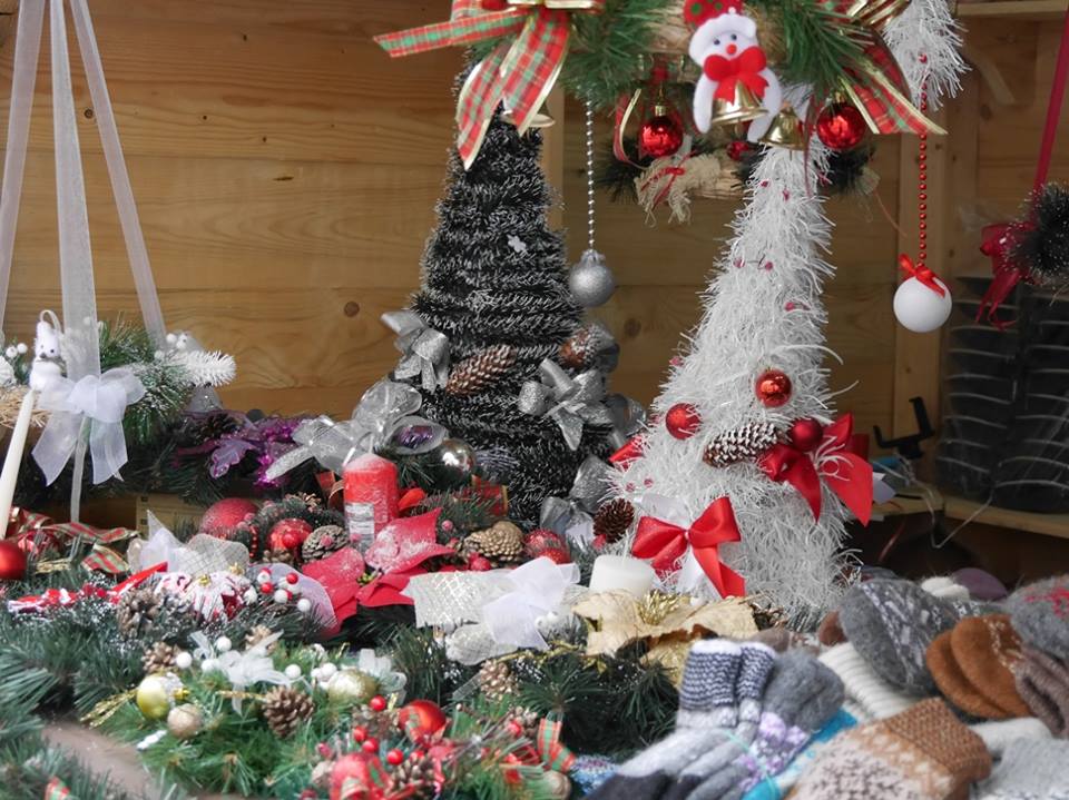В Ужгороді стартував новорічно-різдвяний ярмарок (ФОТО)