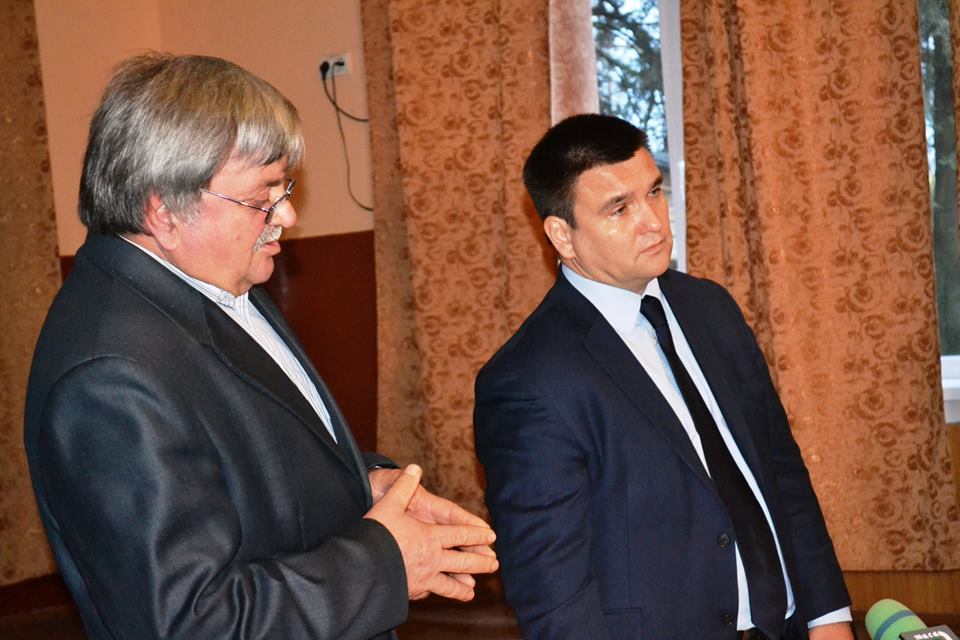 Міністр закордонних справ поспілкувався з педагогами, керівництвом і депутатами Берегівщини (ФОТО)