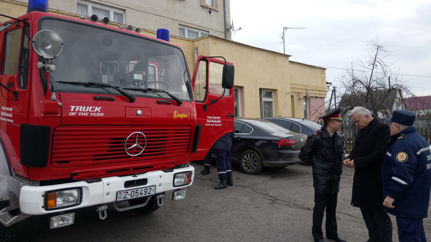 Аварійно-рятувальний "Мерседес" передали рятувальникам Берегівщини (ФОТО)