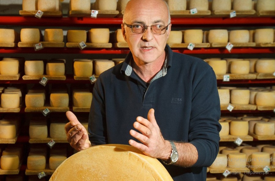 Сировар Петро Пригара: До Нижнього Селища на Закарпатті їдуть за унікальними місцевими сирами