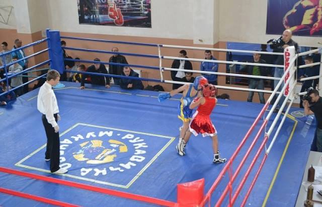 У Мукачеві відбувся чемпіонат області з боксу серед юнаків (ФОТО)