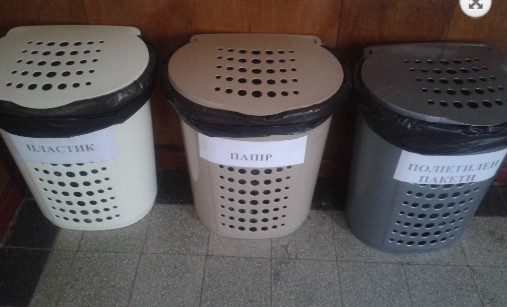 ФОТОФАКТ. У школах Чопа впровадили роздільний збір сміття (ФОТО) 