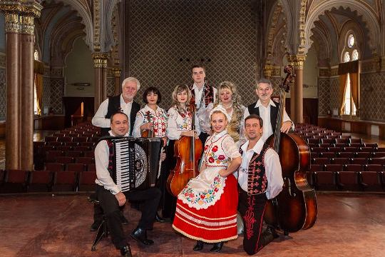 До Дня всіх закоханих ужгородців концертом потішать "Угорські мелодії" 