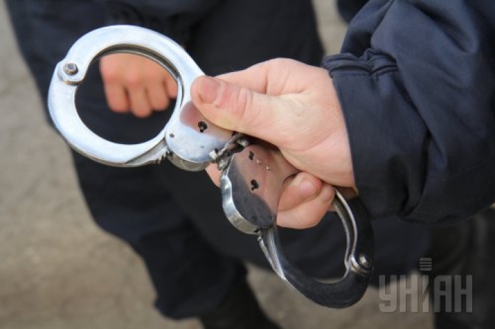 У Мукачеві "досудово розслідують" заподіяння працівниками поліції тілесних ушкоджень та використання кайданок до інваліда