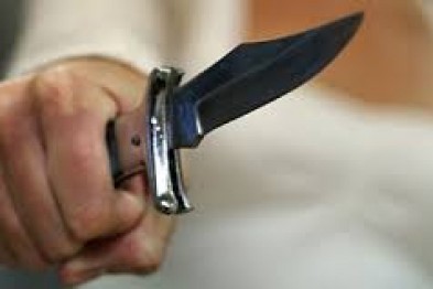 У Мукачеві чоловік порізав знайомого ножем