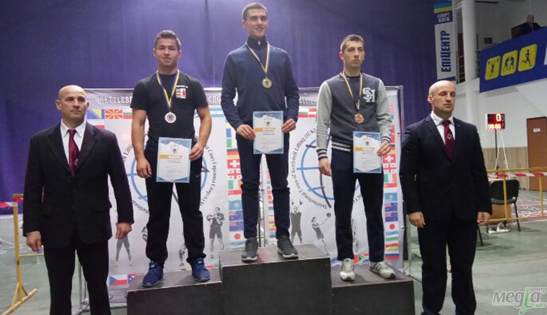 Команда Закарпатської області повернулася з Чемпіонату України з гирьового спорту з медалями й путівками на Чемпіонат Європи (ФОТО)