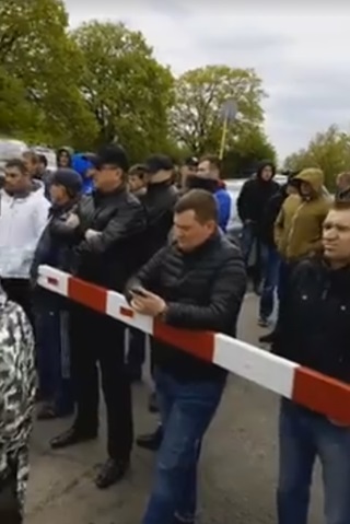 "Пересічники" розблокували автодорогу до КПП "Ужгород"