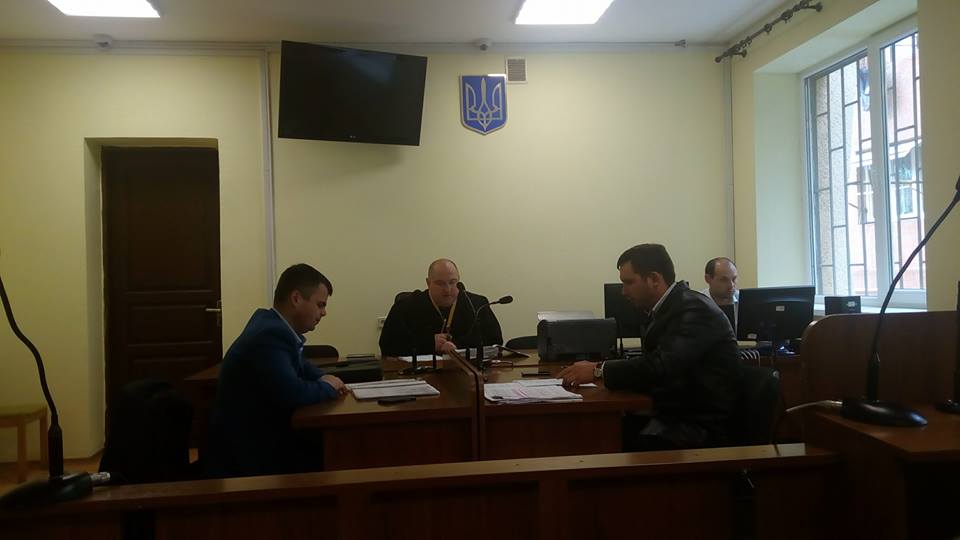 Сьогодні після нарадчої кімнати суд в Ужгороді оголосить рішення щодо екс-голови Великоберезнянської райради Василя Канюка