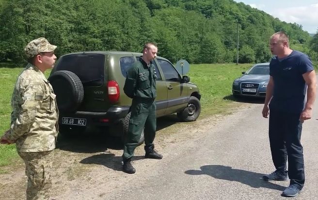 Провокація закарпатського псевдоактивіста спровокувала Словаччину призупинити договір про спільне патрулювання кордону з Україною (ФОТО, ВІДЕО)