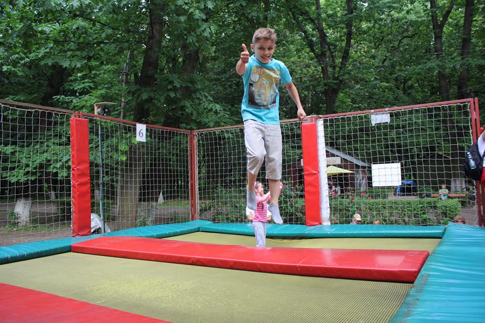 У Боздоському парку в Ужгороді розпочалося святкування Дня захисту дітей (ФОТО)
