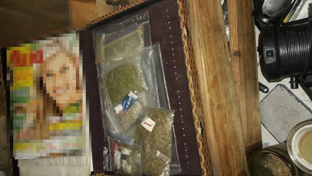 Мешканець Вільховиці, що на Мукачівщині, зберігав удома близько 130 грамів марихуани (ФОТО)