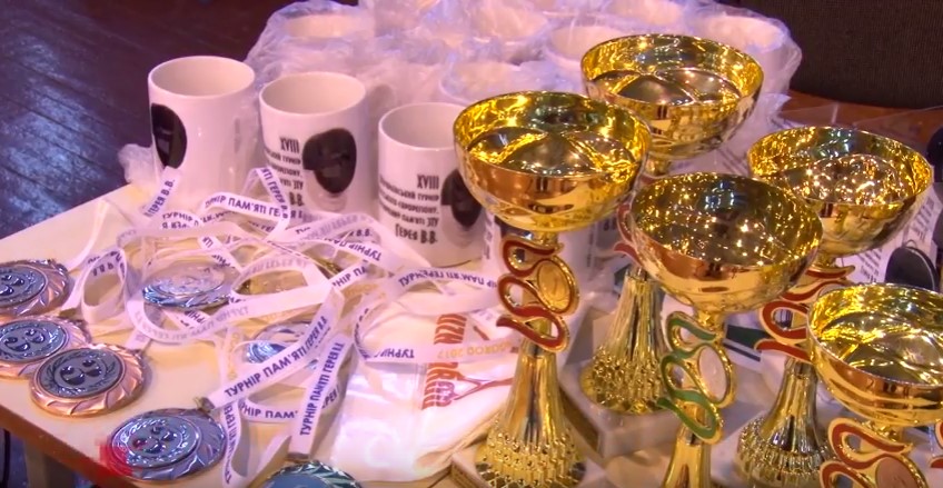Цьогорічний турнір з фехтування ім. В. Герея зібрав в Ужгороді близько 300 спортсменів (ВІДЕО)