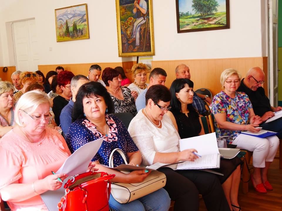 До початку нового навчального року шкільні бібліотеки в Ужгороді забезпечать підручниками для школярів усіх класів (ФОТО)