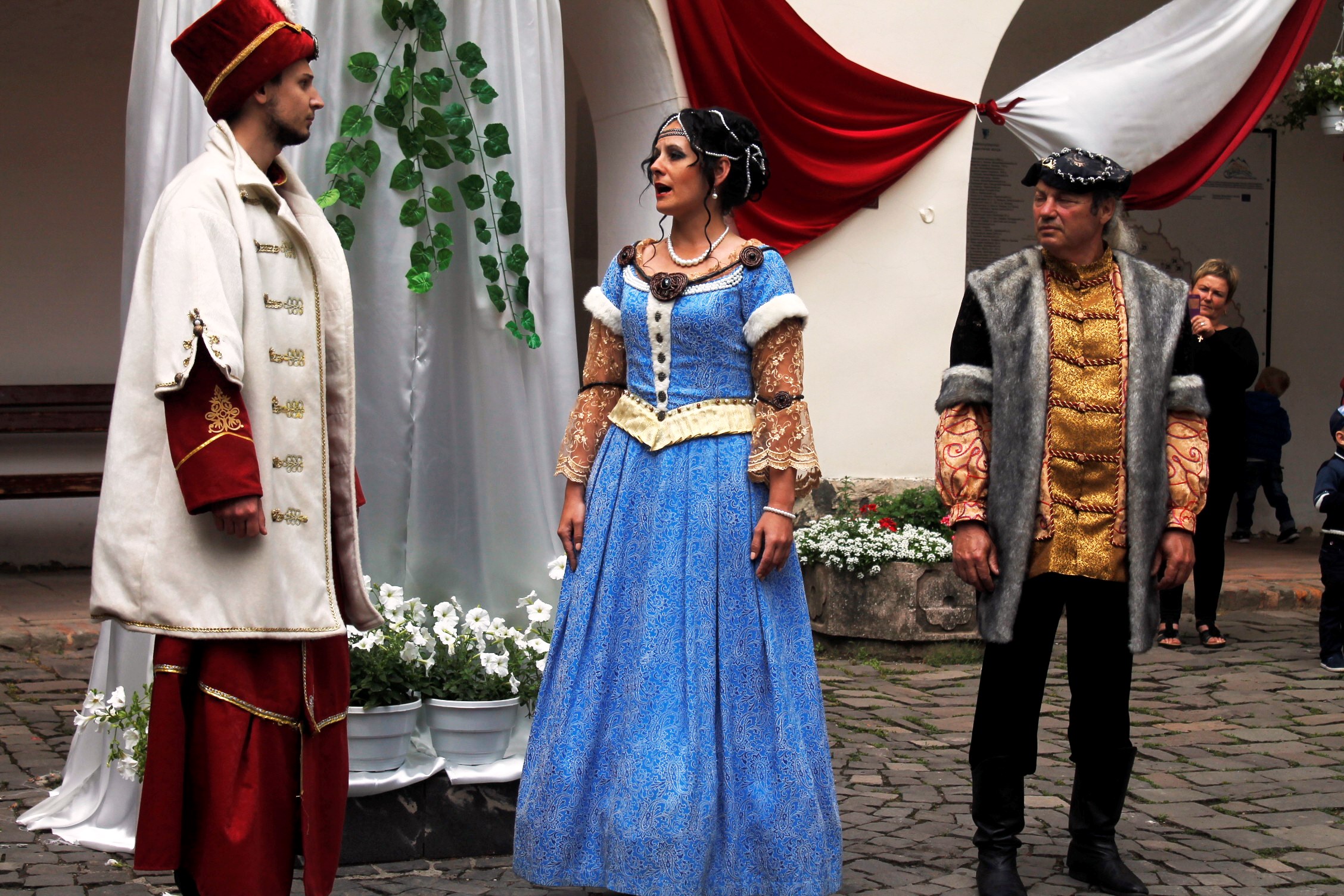 У  "Паланку" відтворили весілля колишніх угорських володарів замку Зріні та Текелі (ФОТО)