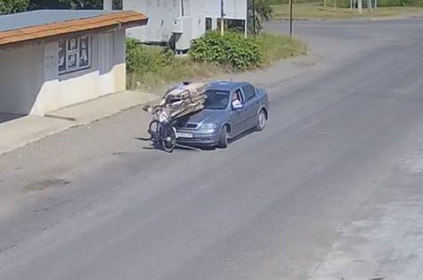 У Виноградові "Оpеl" збив велосипедиста, який виїхав на зустрічну смугу руху (ФОТО)