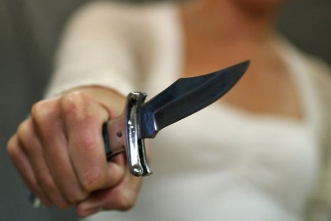 На Іршавщині після застілля в гостях дружина вбила чоловіка ударом ножа в шию