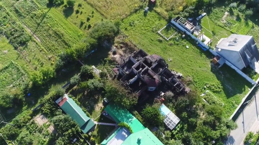 Наслідки масштабної пожежі в приватному будинку в Минаї відзняли з квадрокоптера (ВІДЕО)