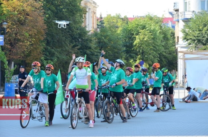 Завтра в Ужгороді фінішують незрячі учасники велопробігу на велосипедах-тандемах