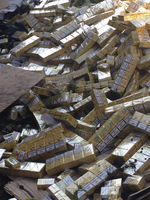 25 тисяч пачок сигарет, схованих під вугіллям, виявили у вантажному потязі на Закарпатті (ФОТО, ВІДЕО)