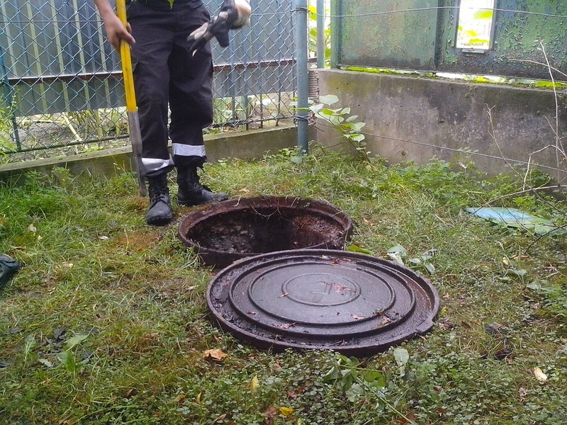 У Виноградові в каналізаційній ямі знайшли труп жінки