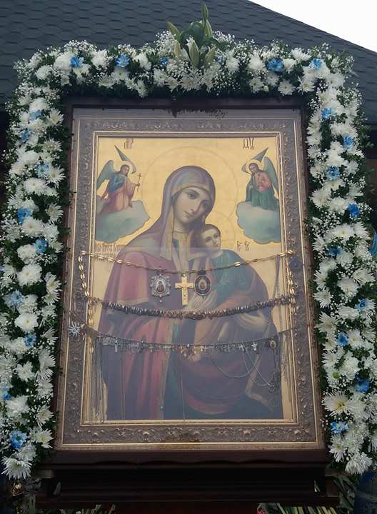 До Ужгорода прибула чудотворна ікона Божої Матері «Страсна» з Вінниччини