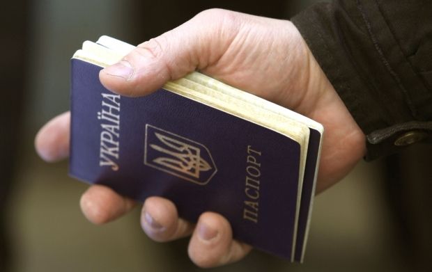 На Закарпатті судимитимуть чоловіка, котрий підробив у Росії паспорт