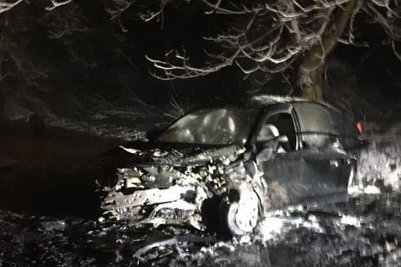 У зіткненні двох автівок у Тячеві постраждали 6 людей, один із пасажирів помер дорогою до лікарні (ФОТО)