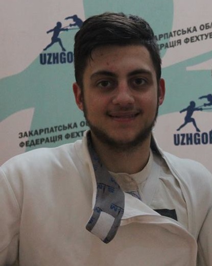 Закарпатець здобув "золото" турніру найсильніших з фехтування на шпагах серед юніорів у Харкові (ФОТО)