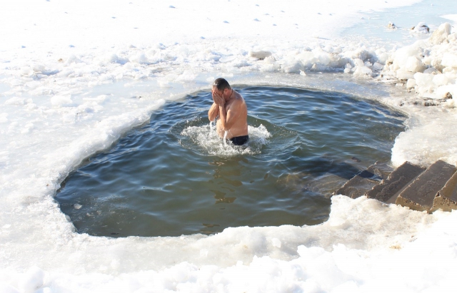 У Мукачеві визначили місце обрядового купання на Водохреще