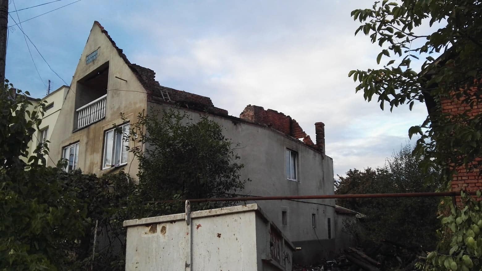 У Мукачеві родина, в якої згорів будинок, отримає 200 тис грн допомоги