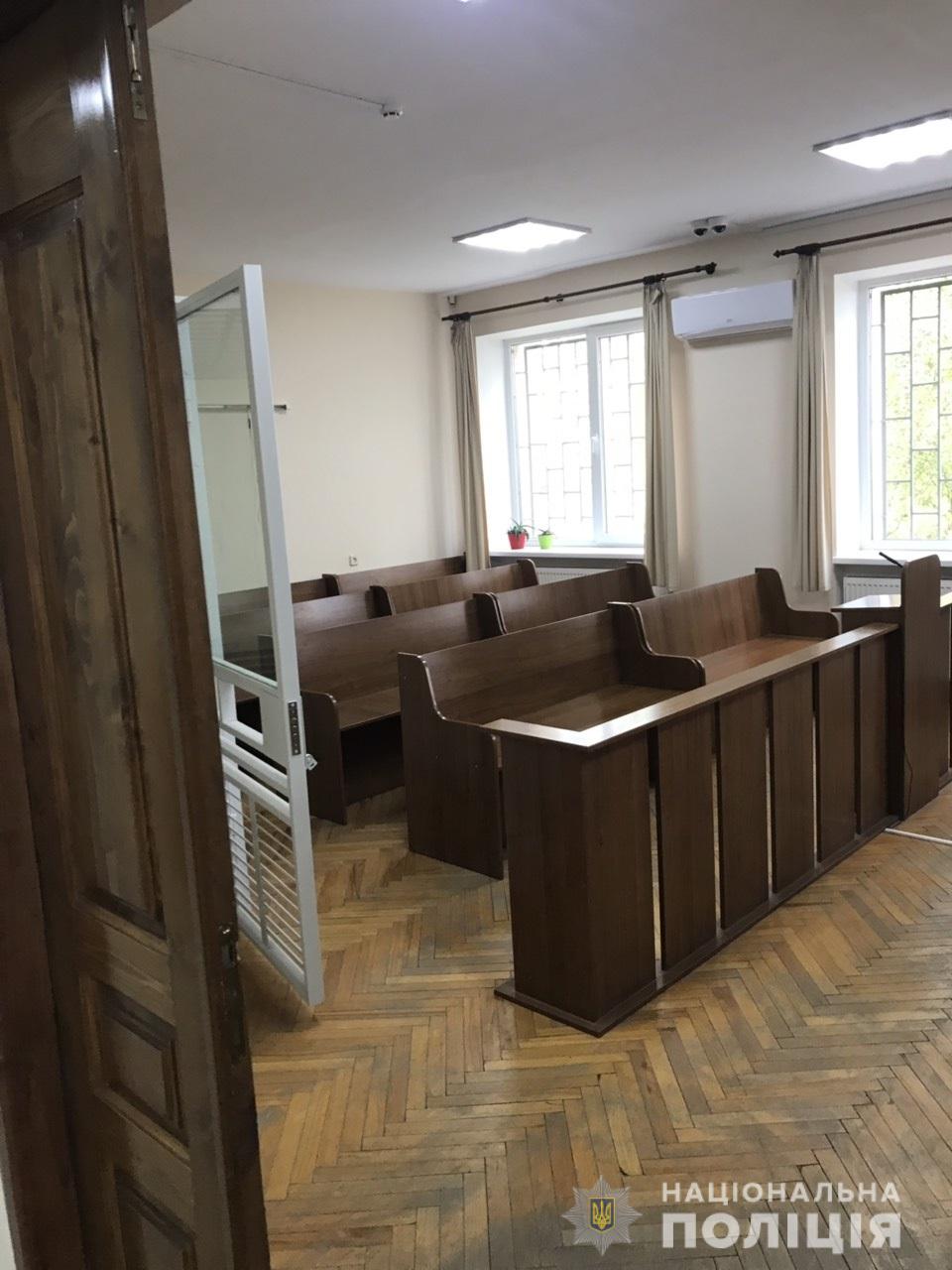 Інформація про замінування суду в Ужгороді не підтвердилася – поліція (ФОТО)