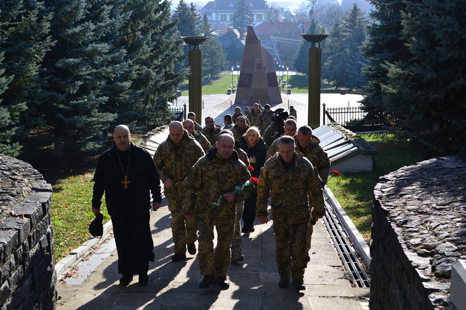 В Ужгороді відбулися урочистості з нагоди Дня Збройних Сил України (ФОТО)