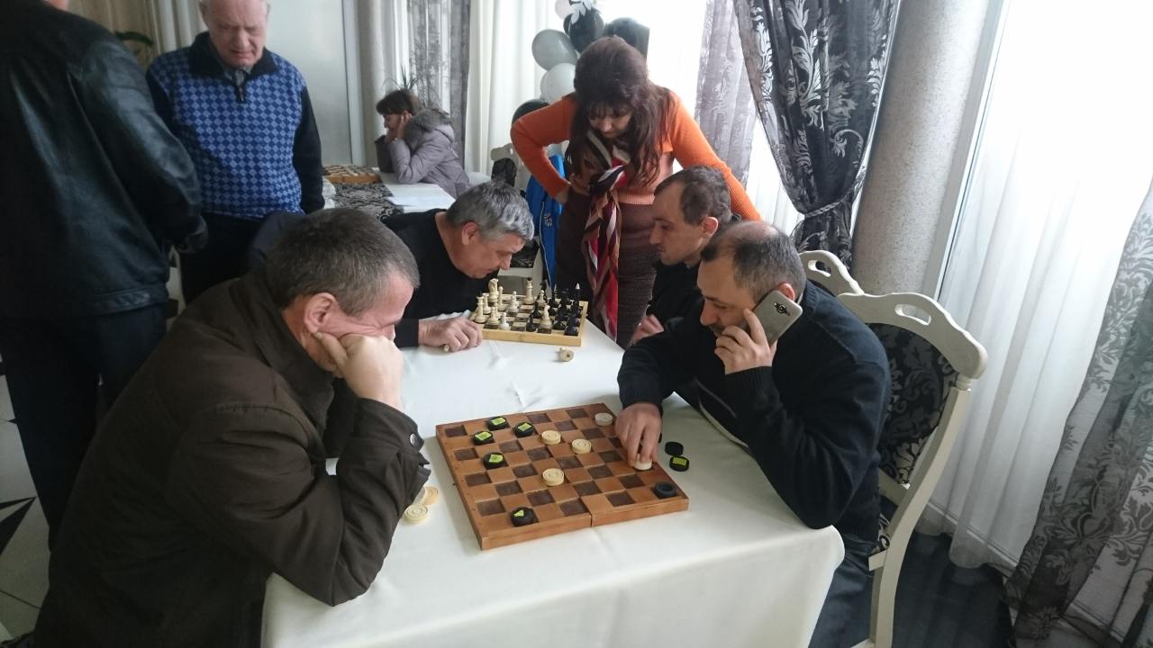 У Мукачеві відбувся обласний турнір з шахів та шашок серед інвалідів (ФОТО)