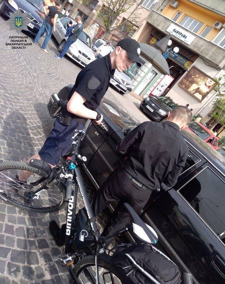 В Ужгороді та Мукачеві заступив на службу поліцейський велопатруль (ФОТО)