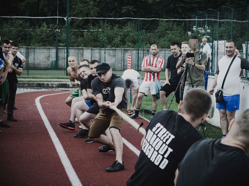 "Карпатська Січ" зі спортсменами спільно провели в Ужгороді "доброчинну" спартакіаду (ФОТО)