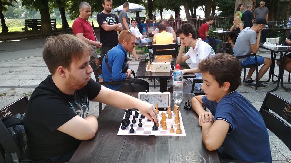 В Ужгороді провели святковий турнір до Міжнародного дня шахів (ФОТО)