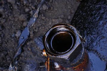 На Воловеччині під час демонтажу несанкціонованої врізки в нафтопровід стався витік нафтопродукту