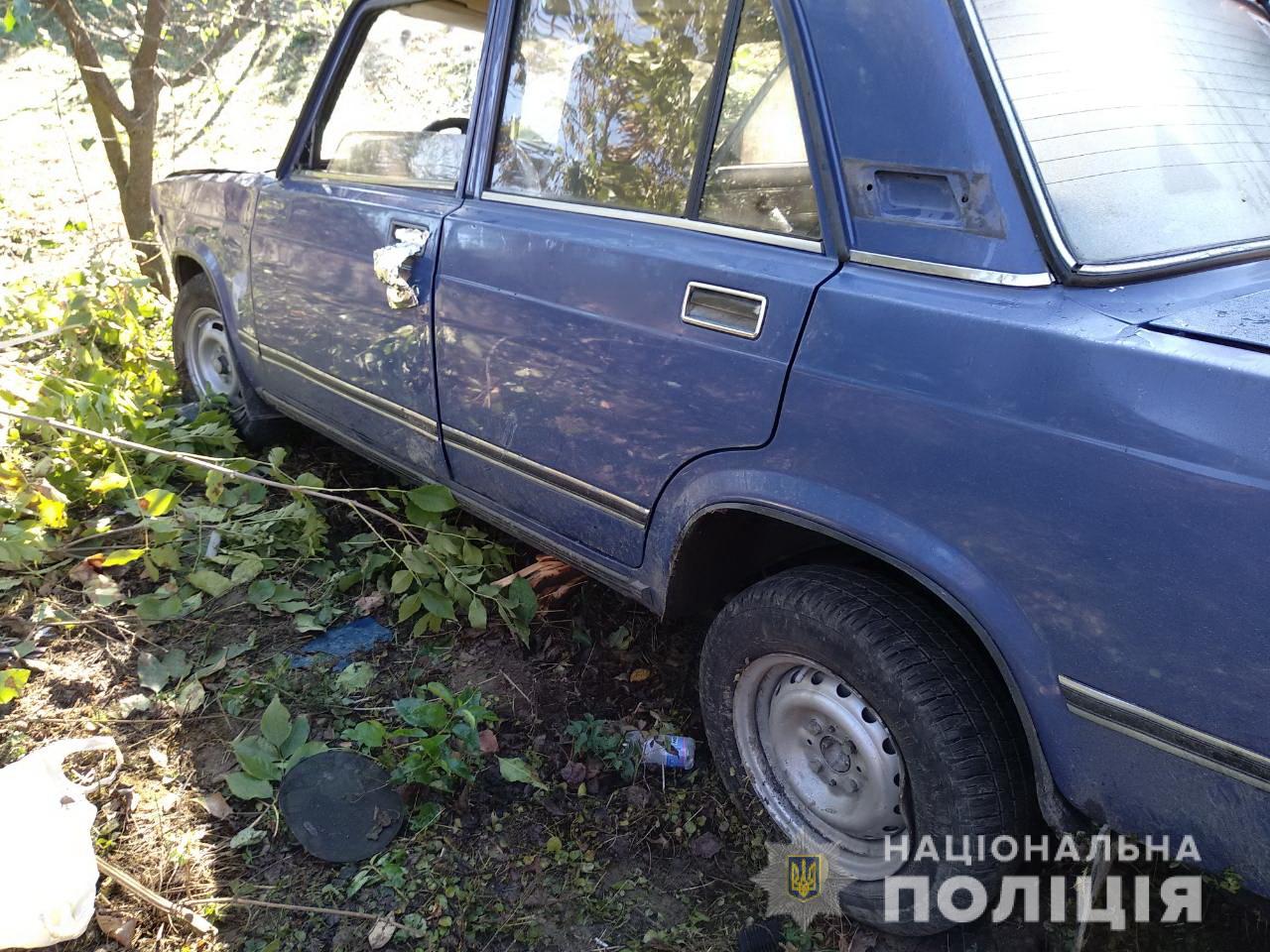 На Берегівщині розшукали двох юнаків, підозрюваних у викраденні авта 