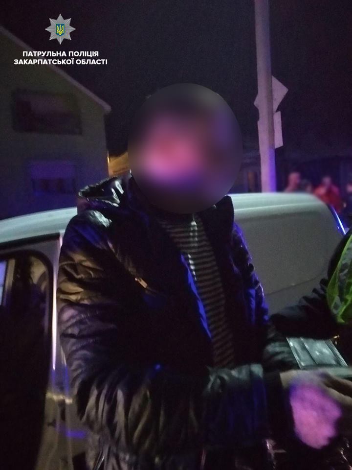 У Мукачеві нетверезий водій втікав від патрульних (ФОТО)