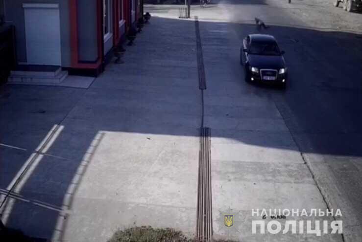 У Солотвині, на Тячівщині п’яний водій "Ауді" збив жінку-пішохода та втік (ФОТО)