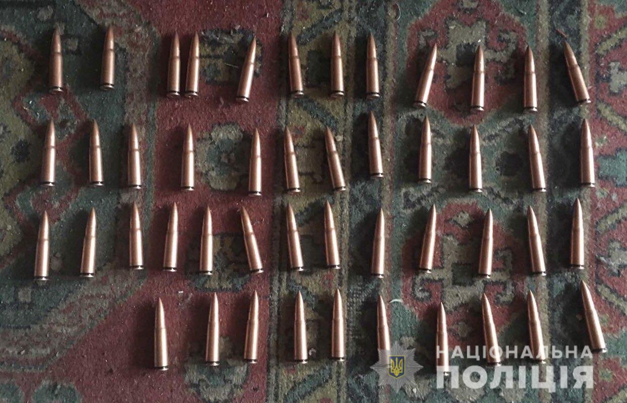 На Закарпатті у фігуранта кримінального провадження вилучили 47 бойових патронів (ФОТО)