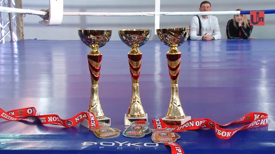 За Кубок святого Миколая в Ужгороді змагалися кікбоксери із трьох країн (ВІДЕО)